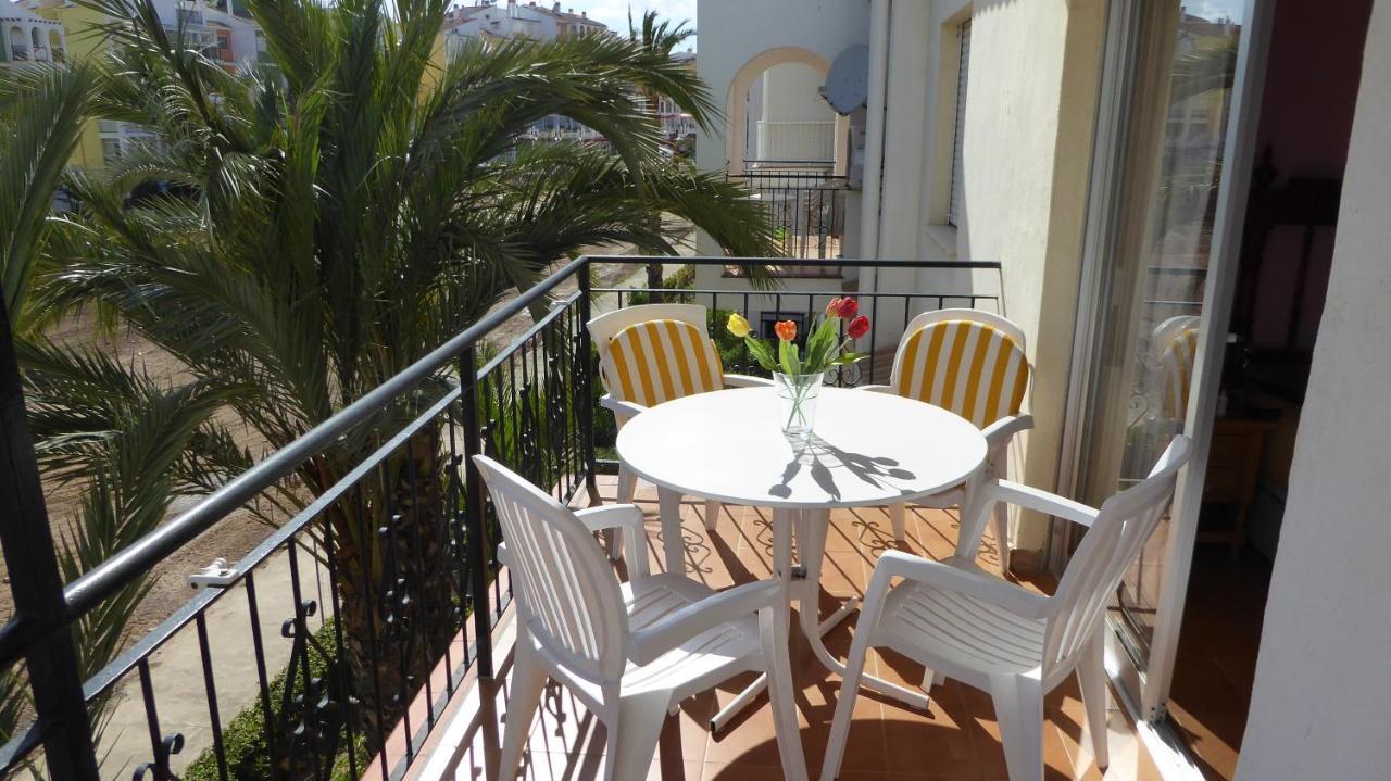 Apartment With Side Seaview 60 Meters From Sea Torrevieja Exterior foto