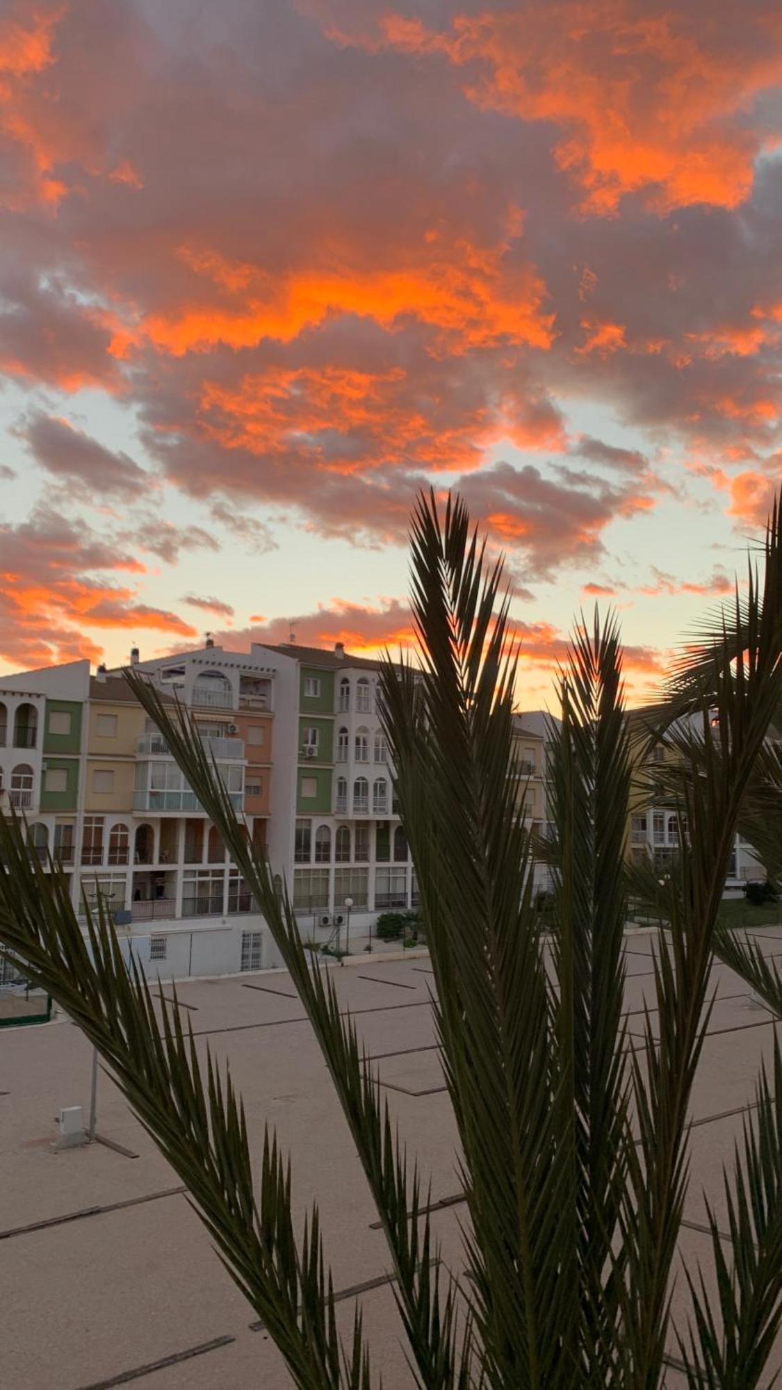 Apartment With Side Seaview 60 Meters From Sea Torrevieja Exterior foto